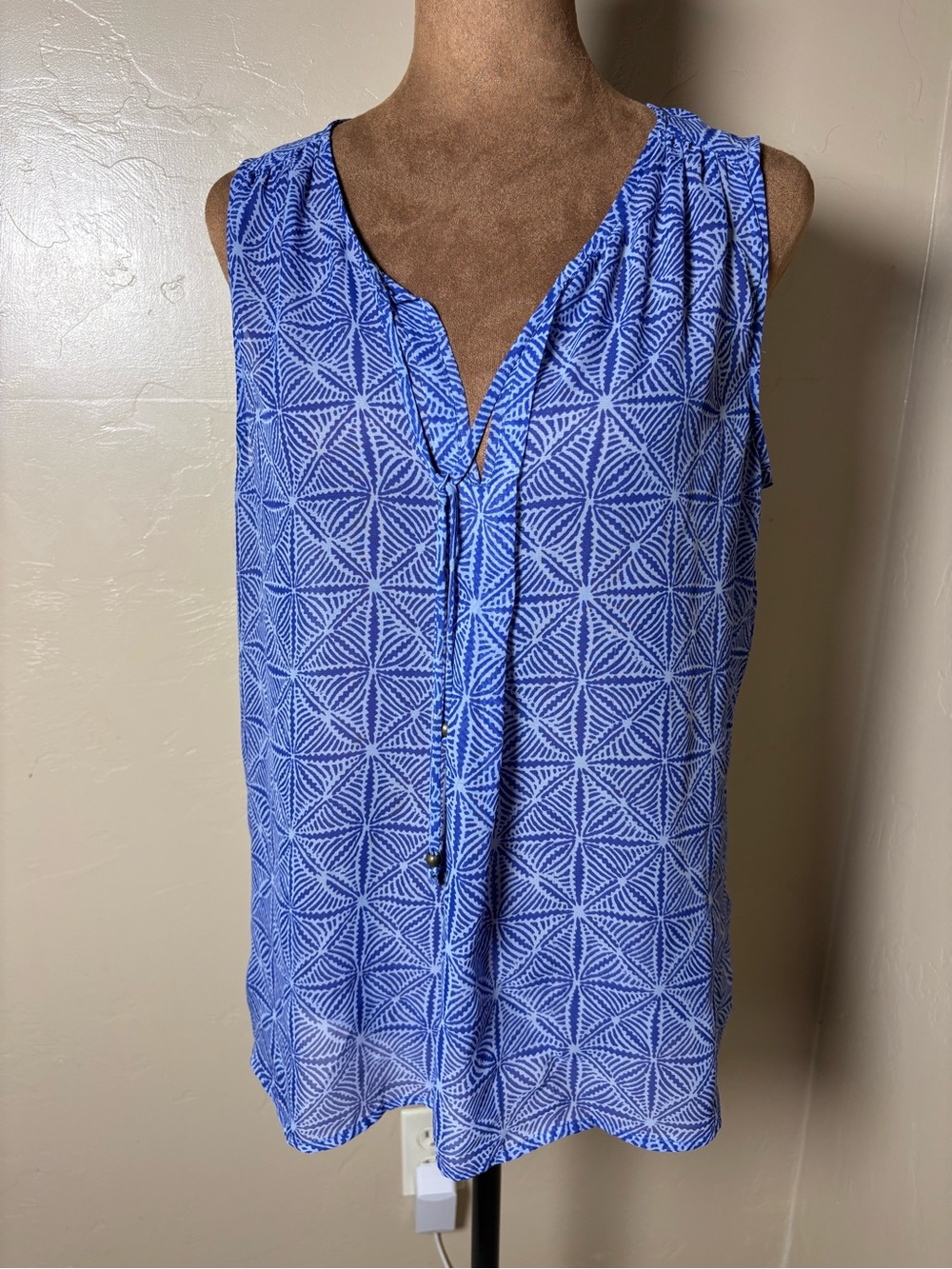 GAP Blue Geometric Button-Front V-Neck Camisole